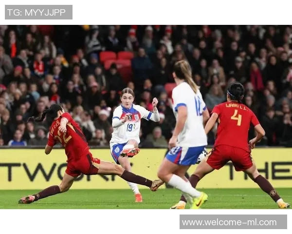 马德兴评论中国女足惨败英格兰各方沉默或欲淡化事件影响